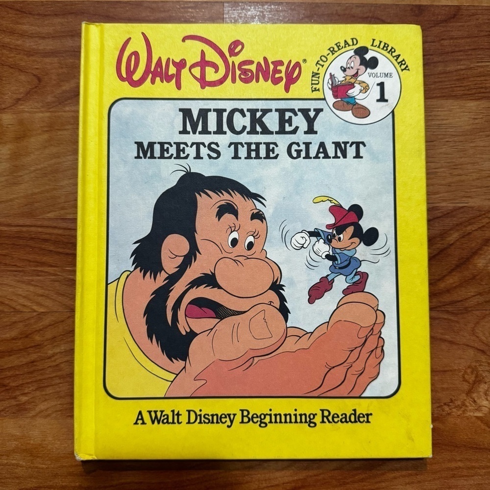 Vintage Mickey Meets the Giant Walt Disney Fun-To-Read Library Volume 1 - 1986